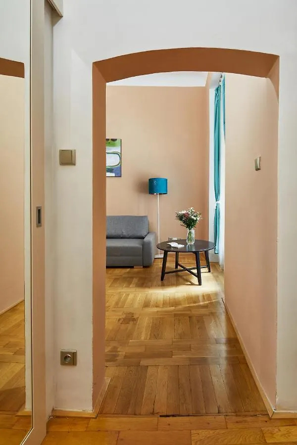 Prague Days - Cozy Flat In The Old Townアパートメント アパート